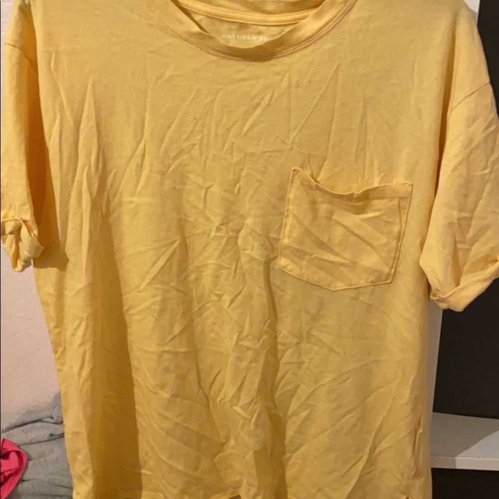 American eagle yellow tee